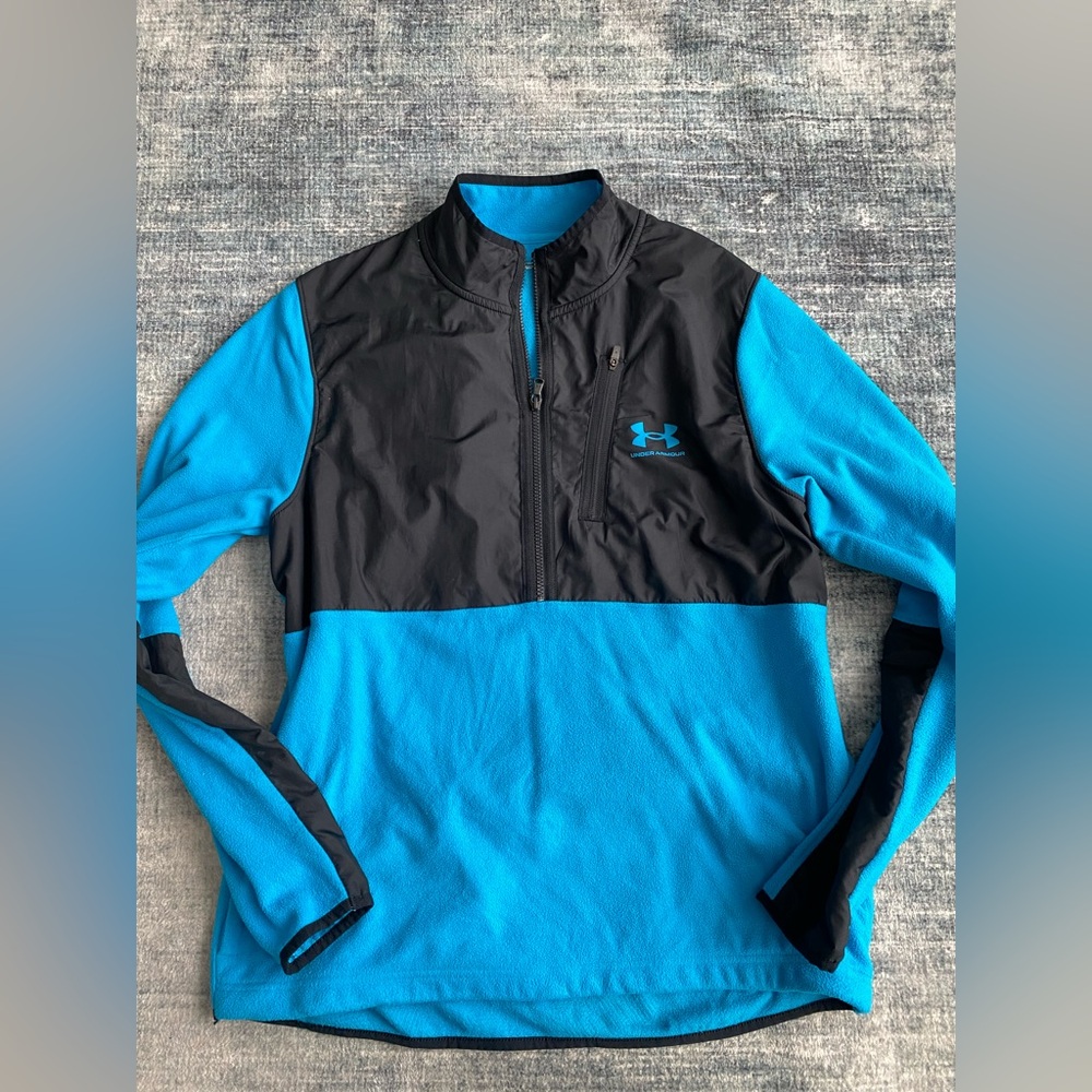 Under Armour Men's Blue and Black fleece 1/2 zip pullover size large